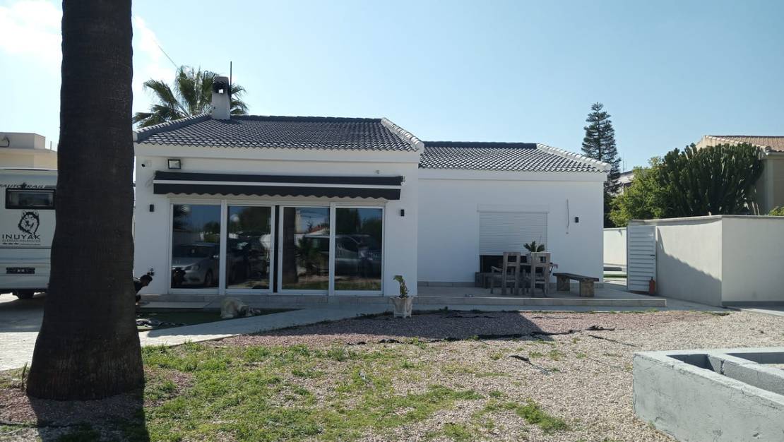 Sale - Villa - Orihuela - Lomas de Cabo Roig