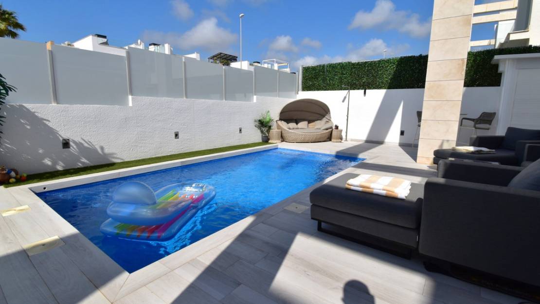 Sale - Villa - Orihuela - Lomas de Cabo Roig