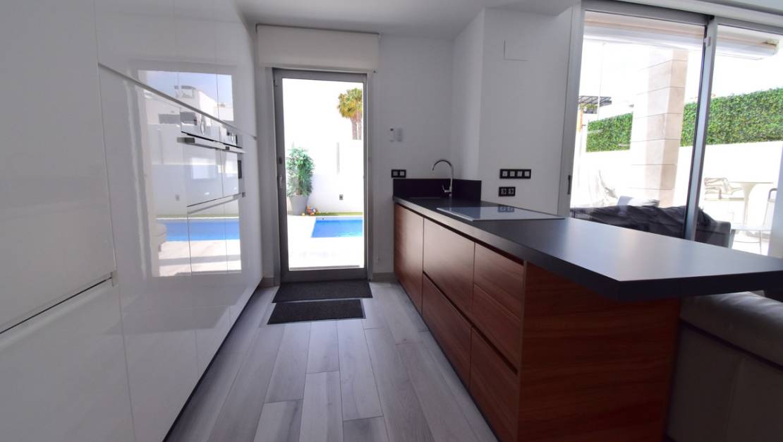 Sale - Villa - Orihuela - Lomas de Cabo Roig