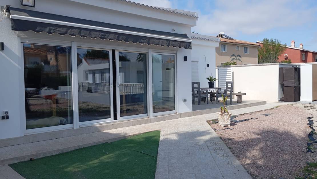 Sale - Villa - Orihuela - Lomas de Cabo Roig