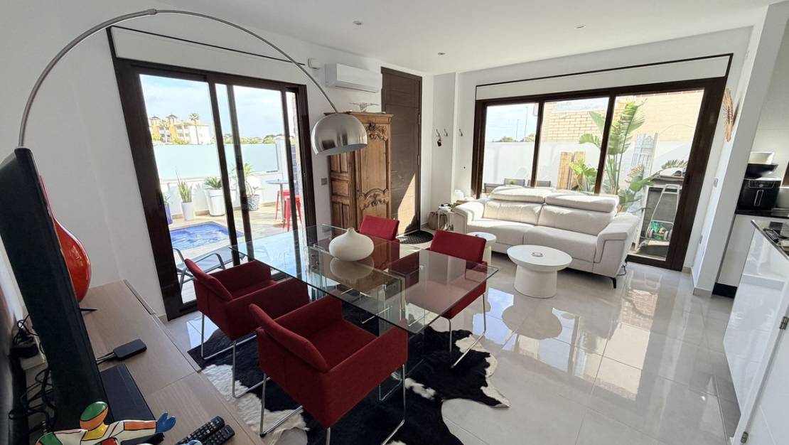 Sale - Villa - Orihuela - Lomas de Cabo Roig