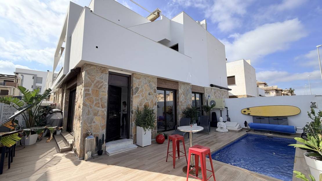 Sale - Villa - Orihuela - Lomas de Cabo Roig