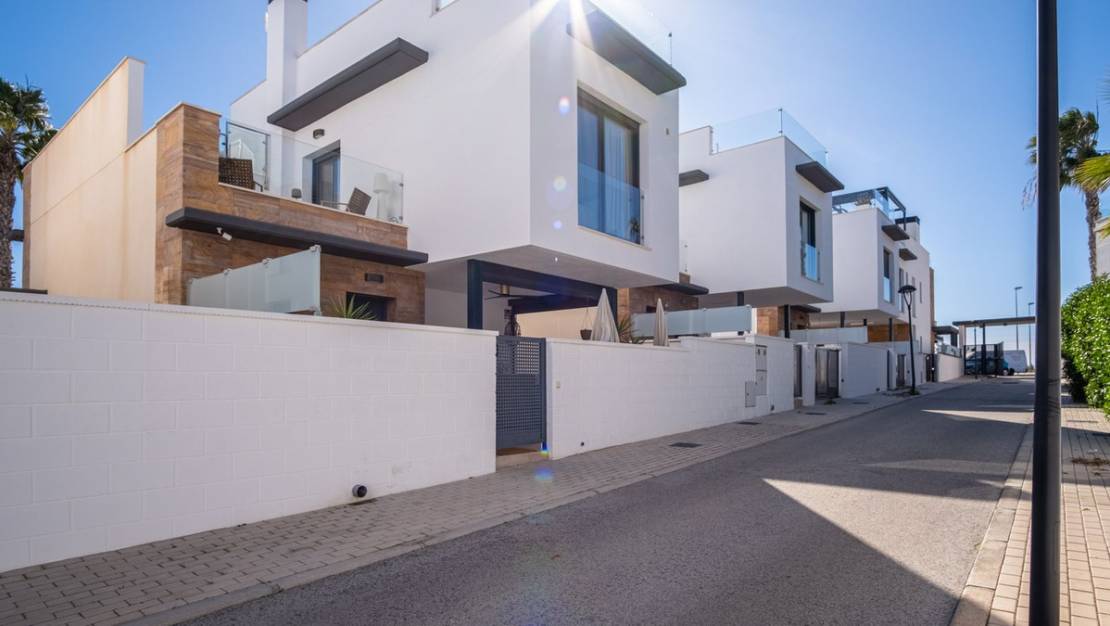 Sale - Villa - Orihuela - Lomas de Cabo Roig