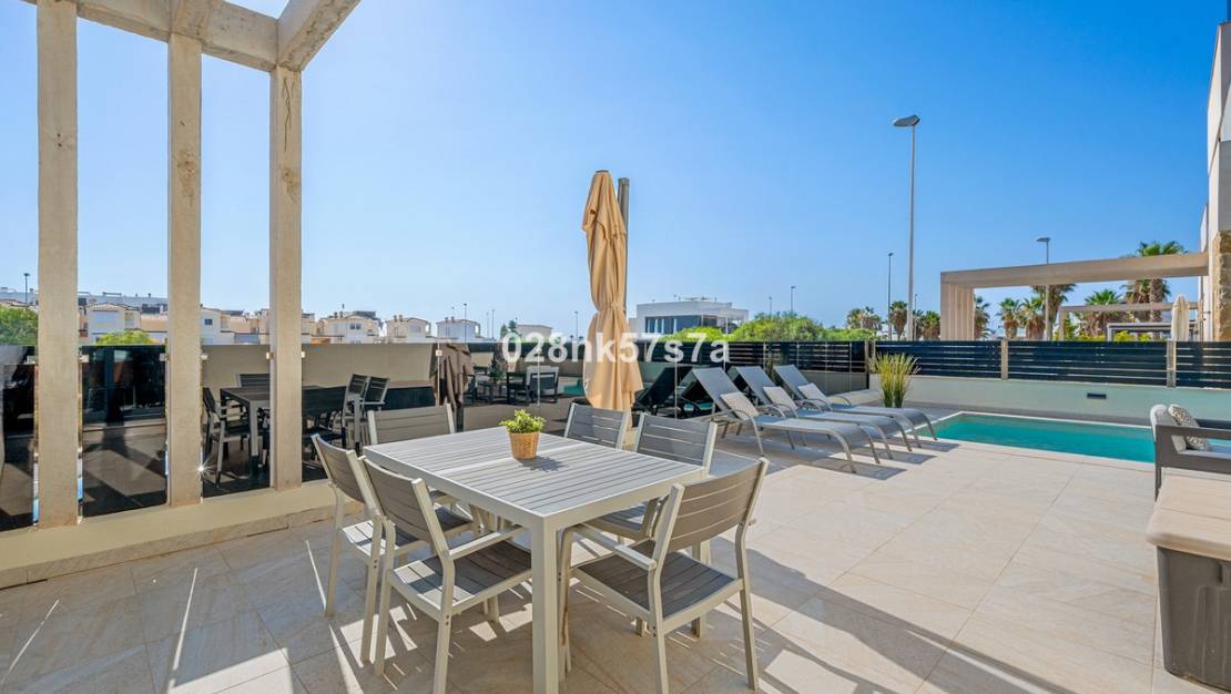 Sale - Villa - Orihuela - Lomas de Cabo Roig