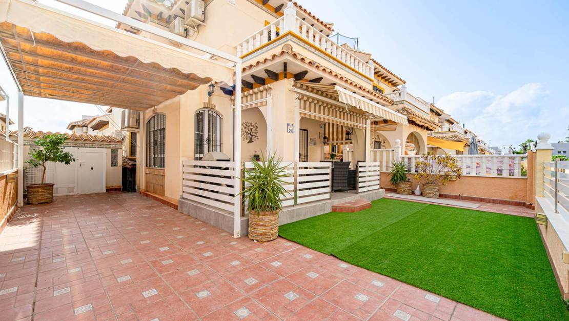 Sale - Villa - Orihuela - Lomas de Cabo Roig