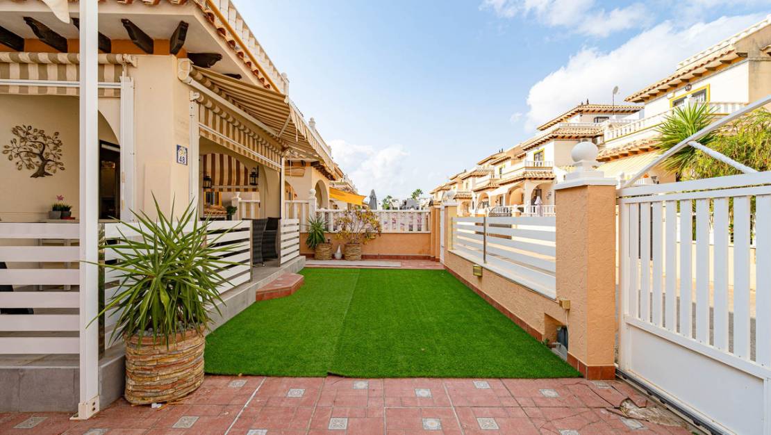 Sale - Villa - Orihuela - Lomas de Cabo Roig