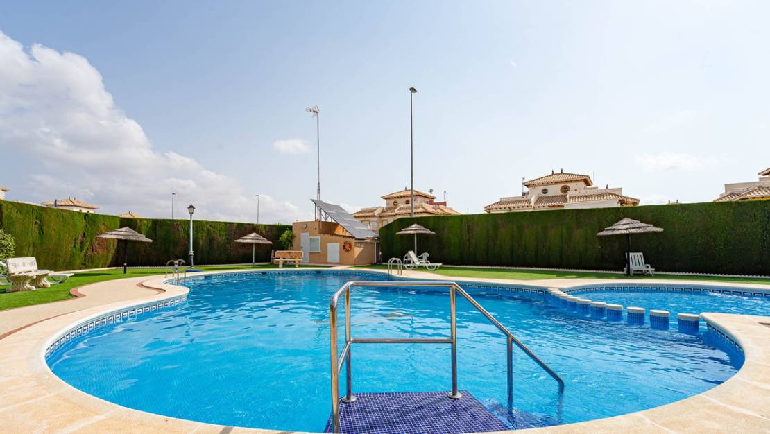 Sale - Villa - Orihuela - Lomas de Cabo Roig