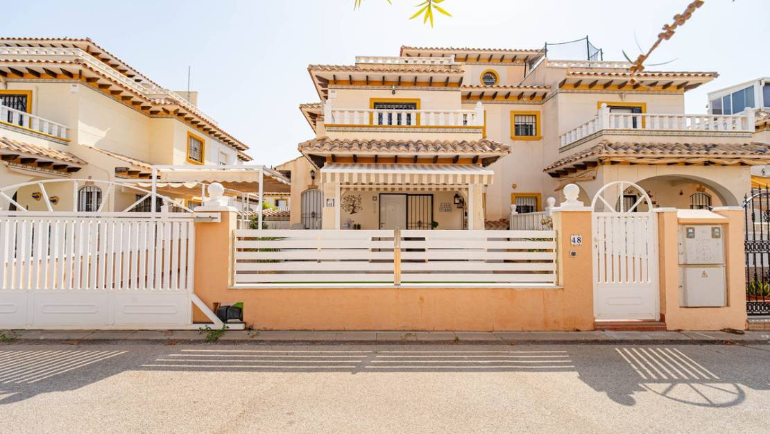 Sale - Villa - Orihuela - Lomas de Cabo Roig