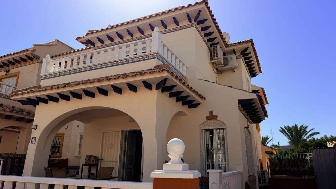 Sale - Villa - Orihuela - Lomas de Cabo Roig