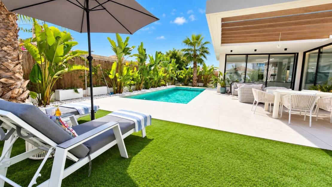 Sale - Villa - Orihuela - Lomas de Cabo Roig