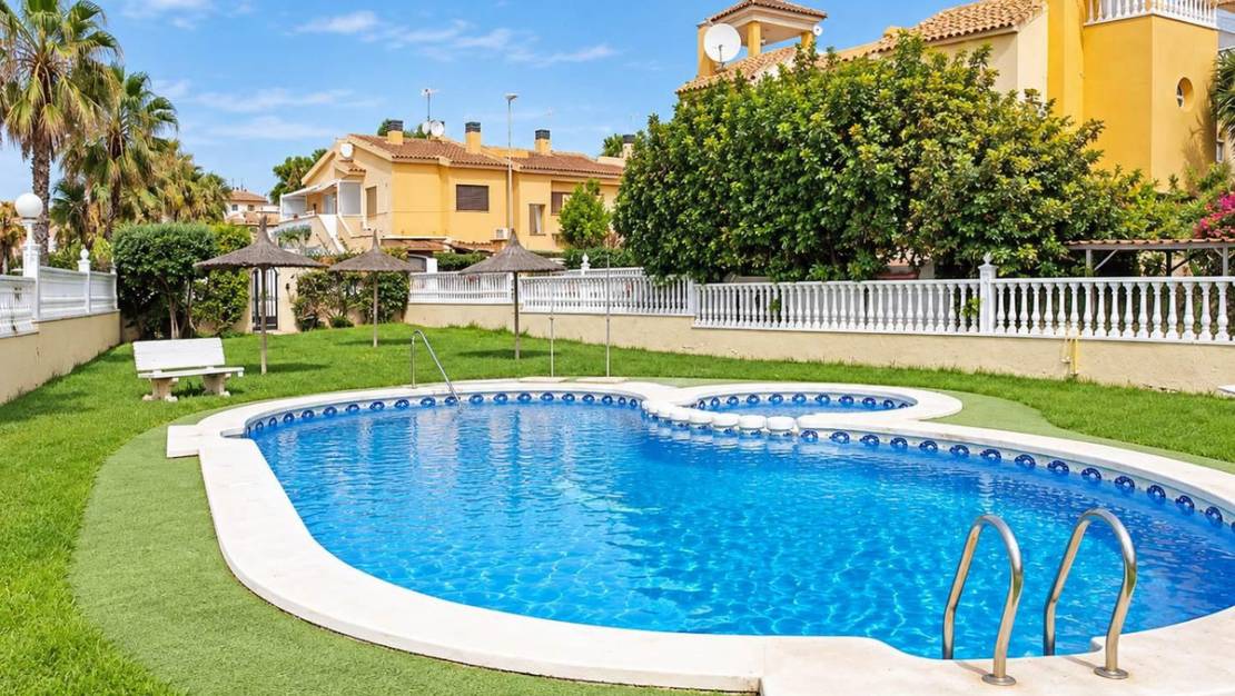 Sale - Villa - Orihuela - Lomas de Cabo Roig