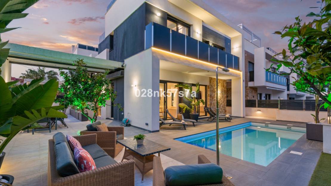 Sale - Villa - Orihuela - Lomas De Campoamor