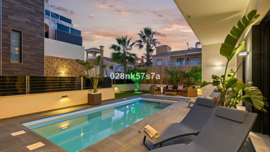 Sale - Villa - Orihuela - Lomas De Campoamor