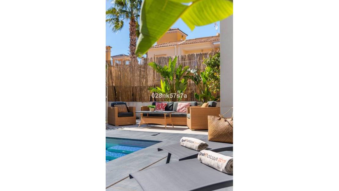 Sale - Villa - Orihuela - Lomas De Campoamor