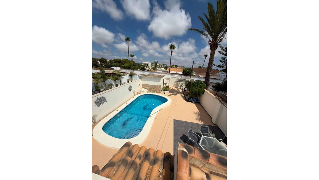 Sale - Villa - Orihuela - Lomas de Don Juan