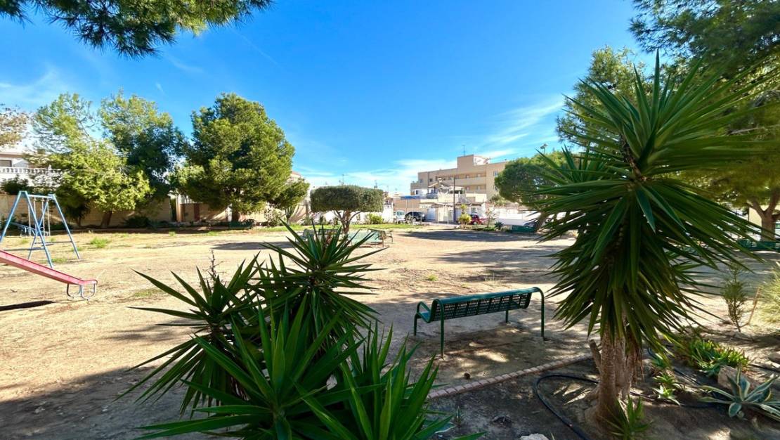Sale - Villa - Orihuela - Lomas de Don Juan
