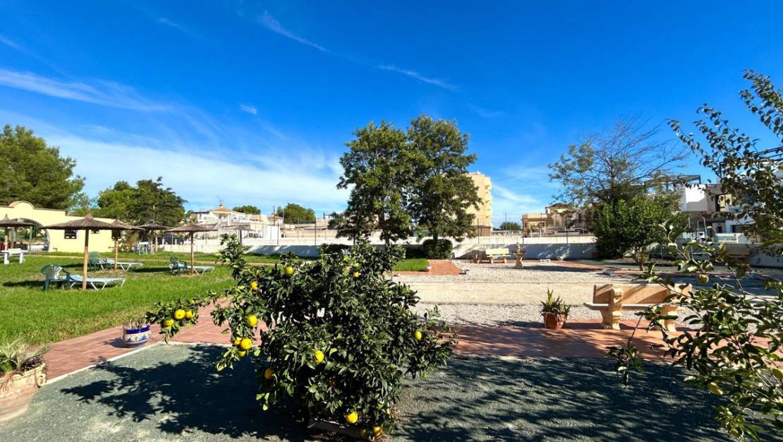 Sale - Villa - Orihuela - Lomas de Don Juan
