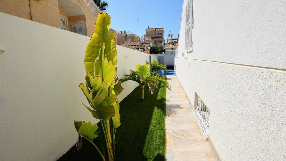 Sale - Villa - Orihuela - Los Altos