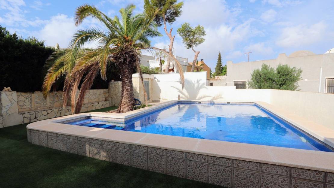 Sale - Villa - Orihuela - Los Balcones