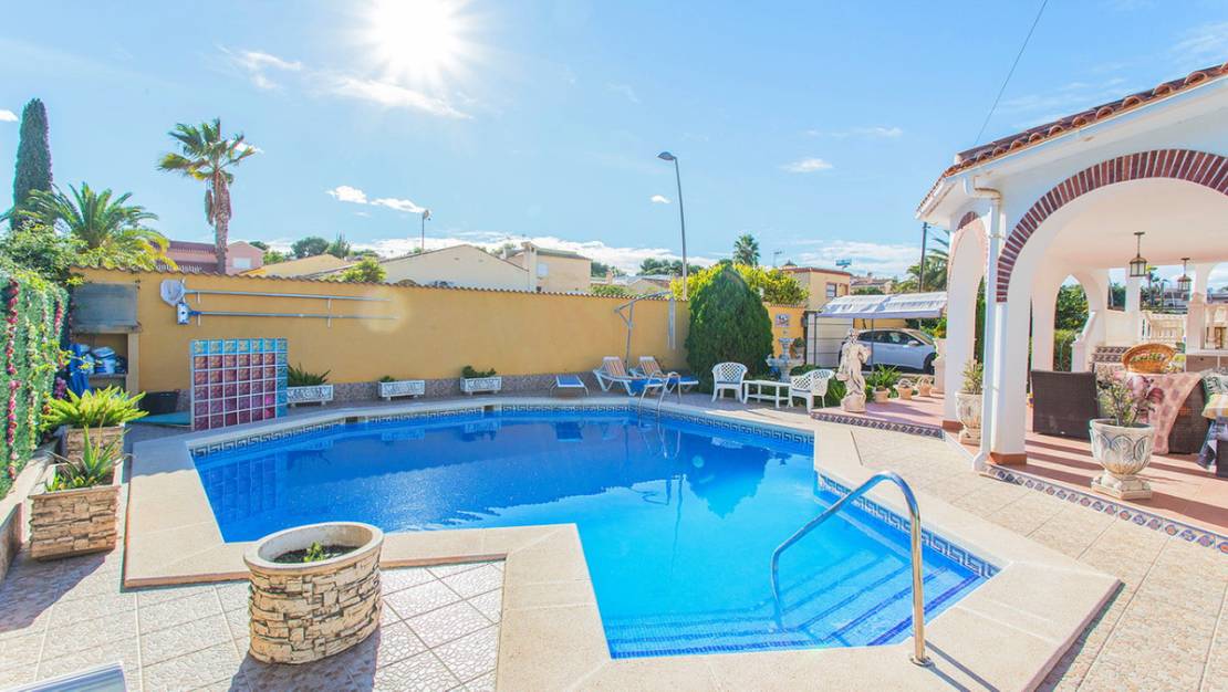 Sale - Villa - Orihuela - Los Balcones