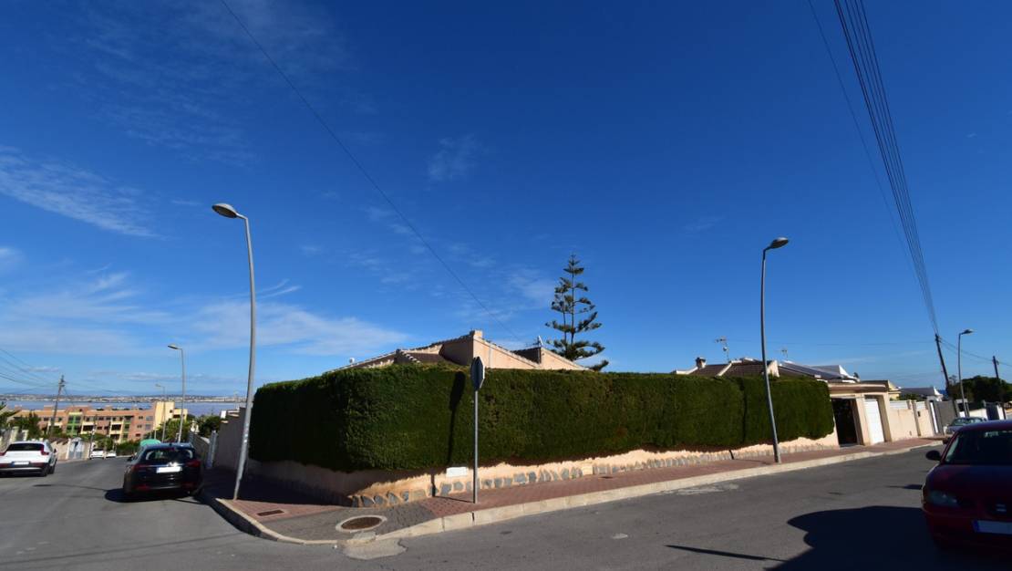 Sale - Villa - Orihuela - Los Balcones