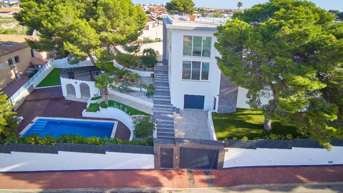 Sale - Villa - Orihuela - Los Balcones