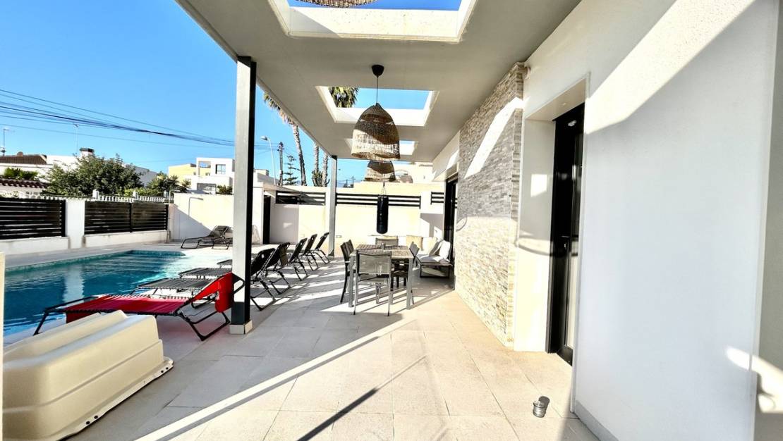 Sale - Villa - Orihuela - Los Balcones