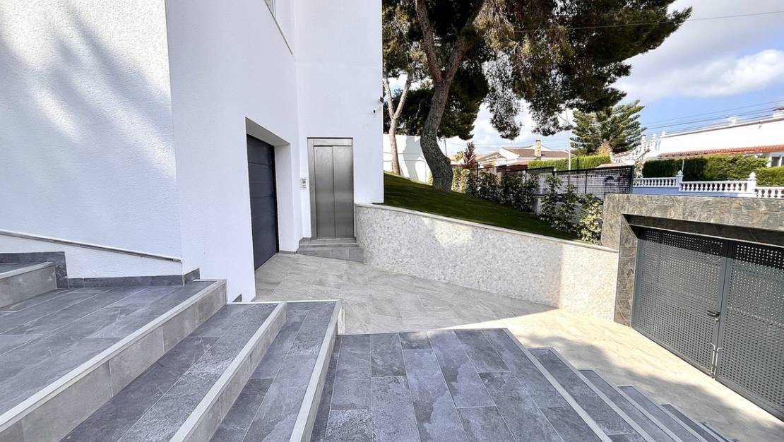 Sale - Villa - Orihuela - Los Balcones
