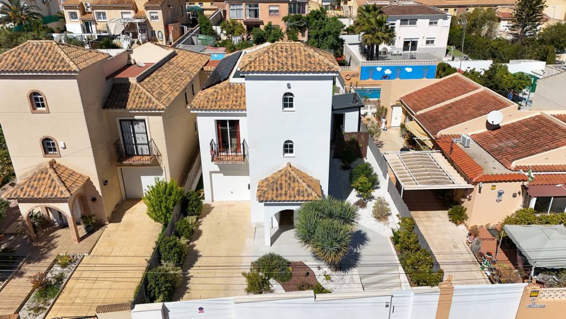 Sale - Villa - Orihuela - Los Balcones