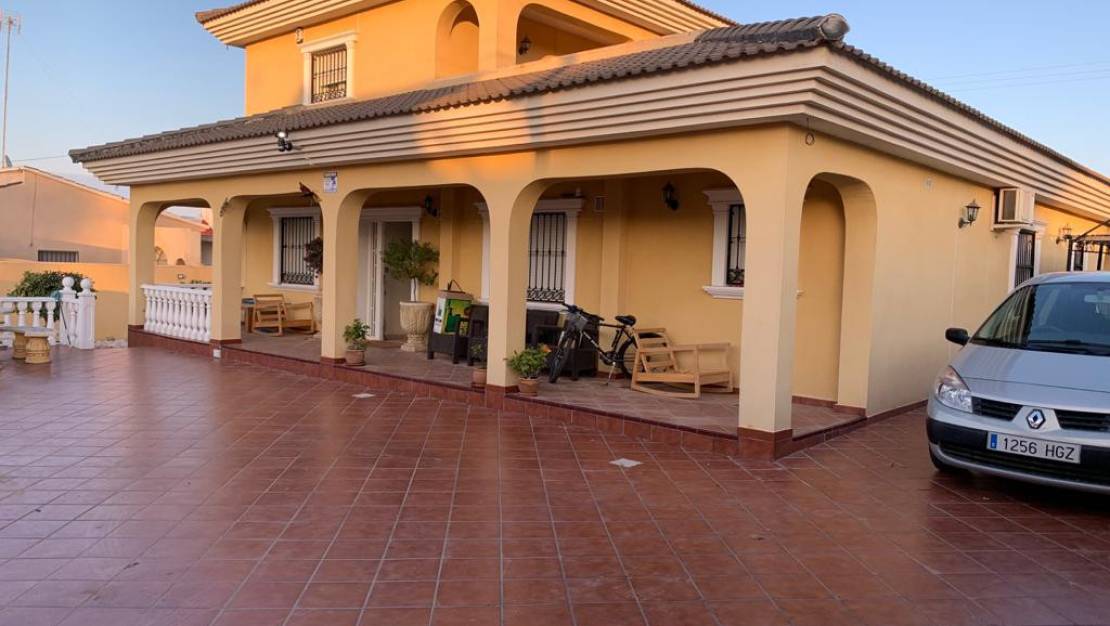 Sale - Villa - Orihuela - Los Balcones