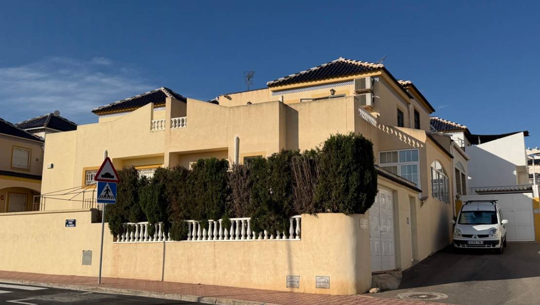 Sale - Villa - Orihuela - Los Balcones
