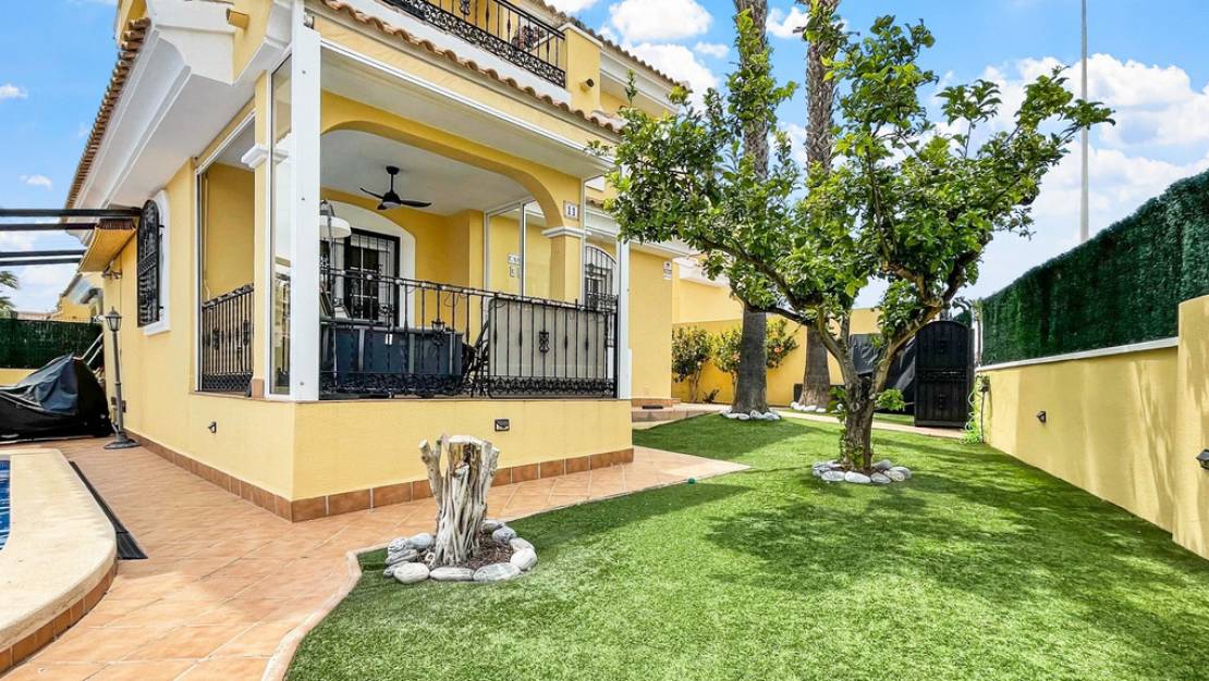 Sale - Villa - Orihuela - Los Dolses