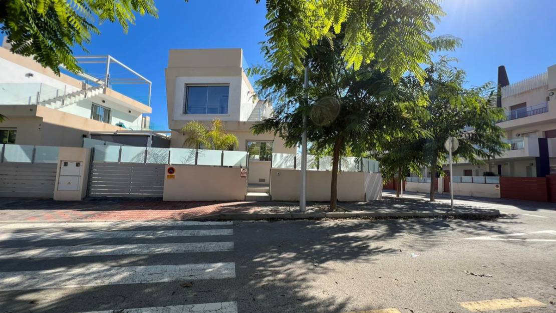 Sale - Villa - Orihuela - Mil Palmeras