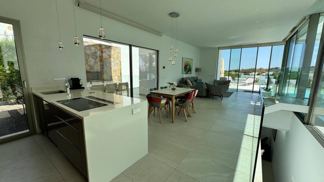 Sale - Villa - Orihuela - Orihuela Centro