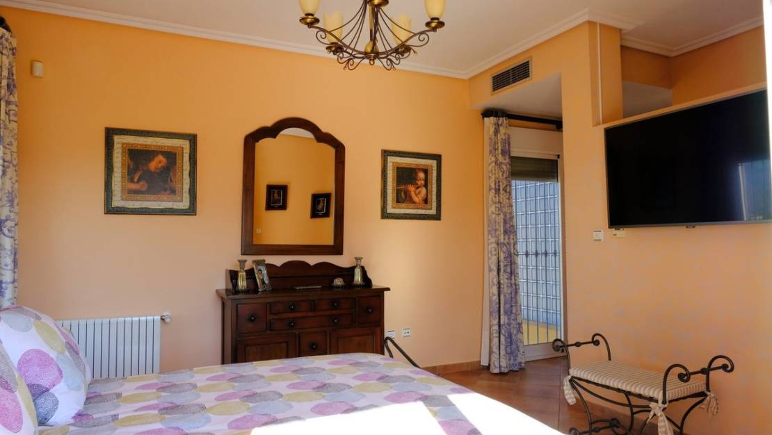 Sale - Villa - Orihuela - Orihuela Centro