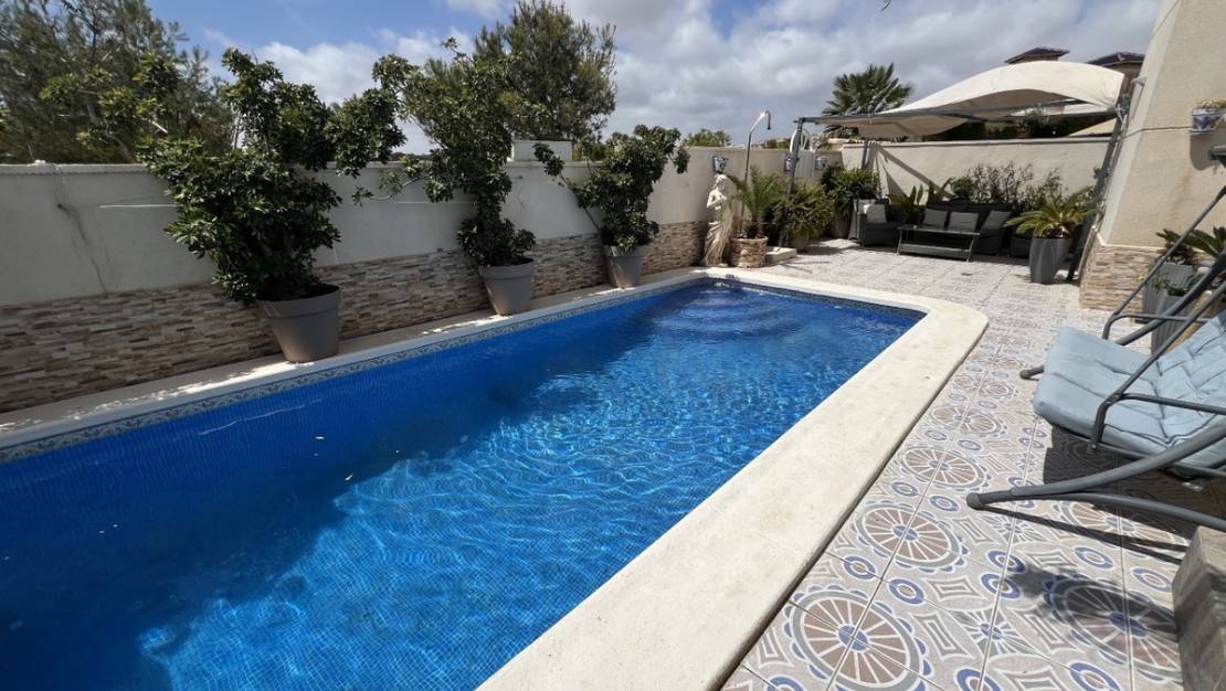 Sale - Villa - Orihuela - Orihuela Centro