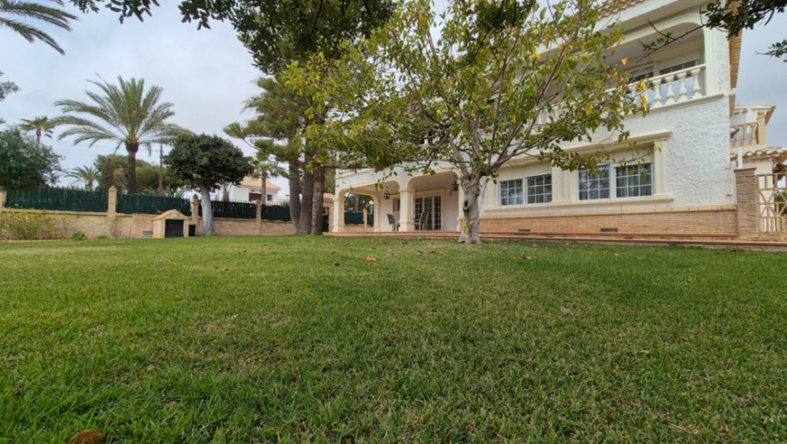 Sale - Villa - Orihuela - Orihuela Centro