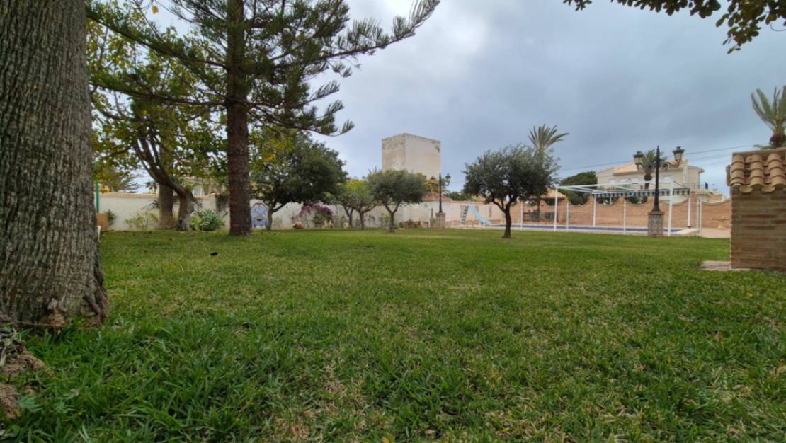 Sale - Villa - Orihuela - Orihuela Centro