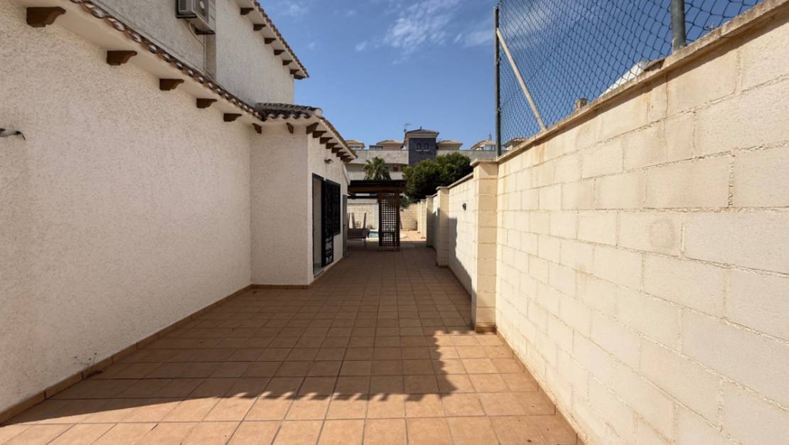 Sale - Villa - Orihuela - Orihuela Centro