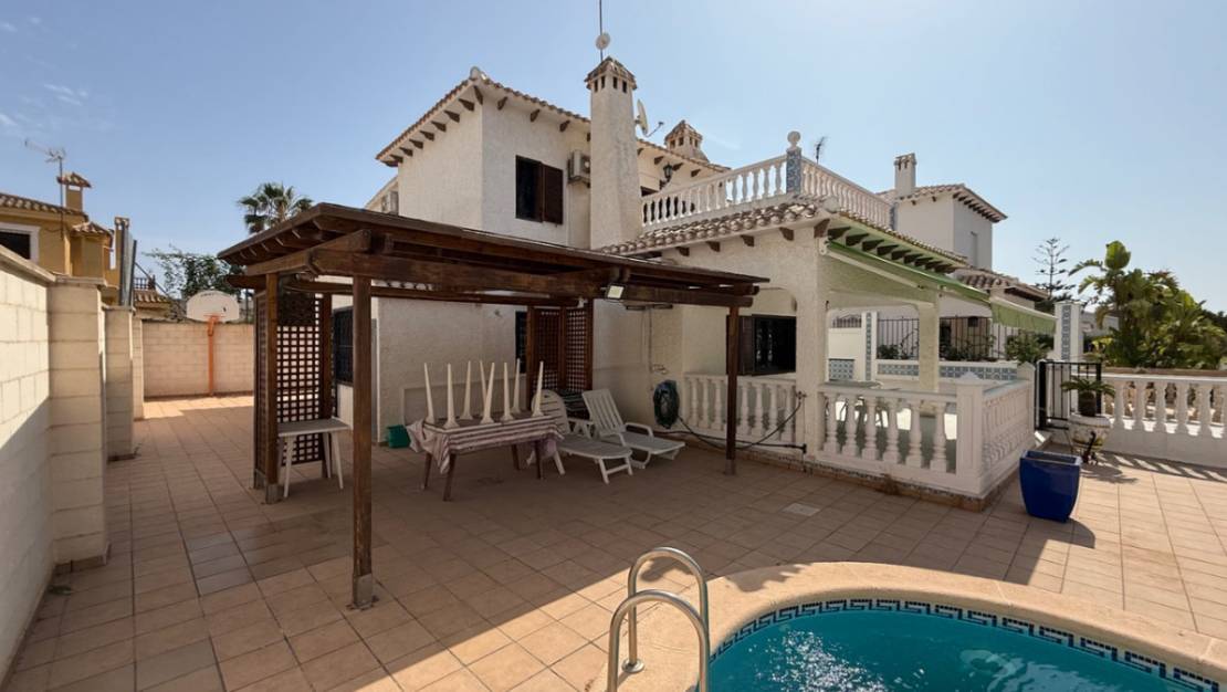 Sale - Villa - Orihuela - Orihuela Centro