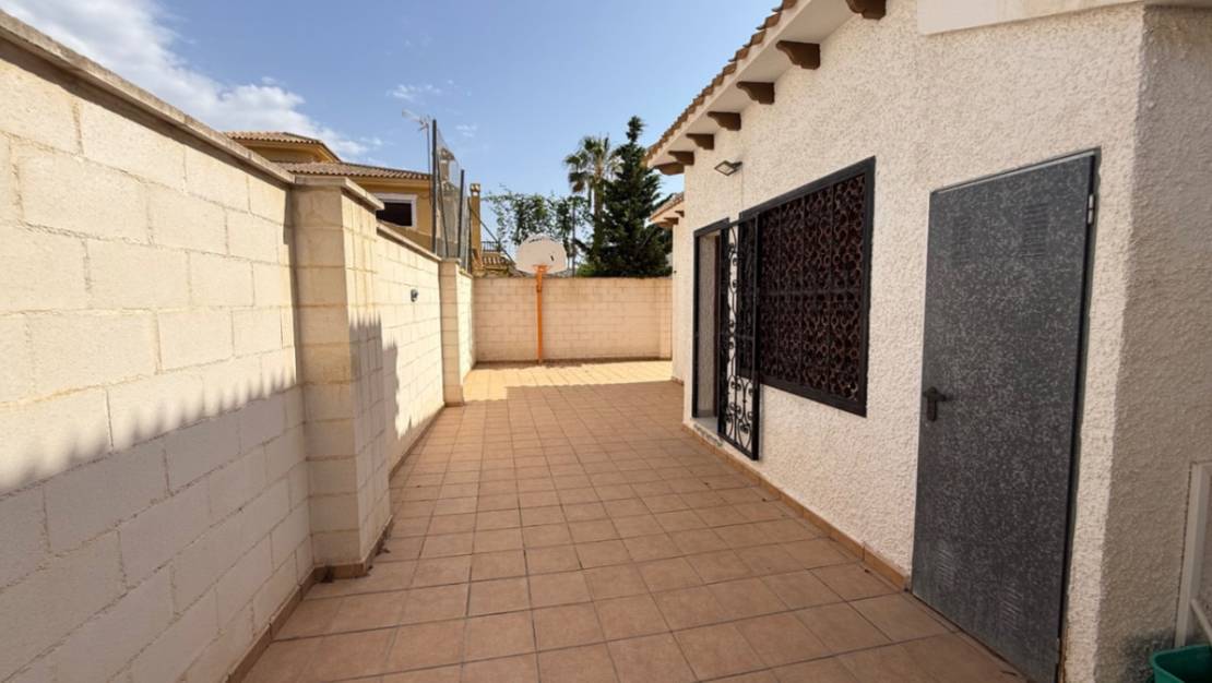 Sale - Villa - Orihuela - Orihuela Centro