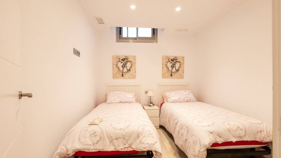 Sale - Villa - Orihuela - Orihuela Centro