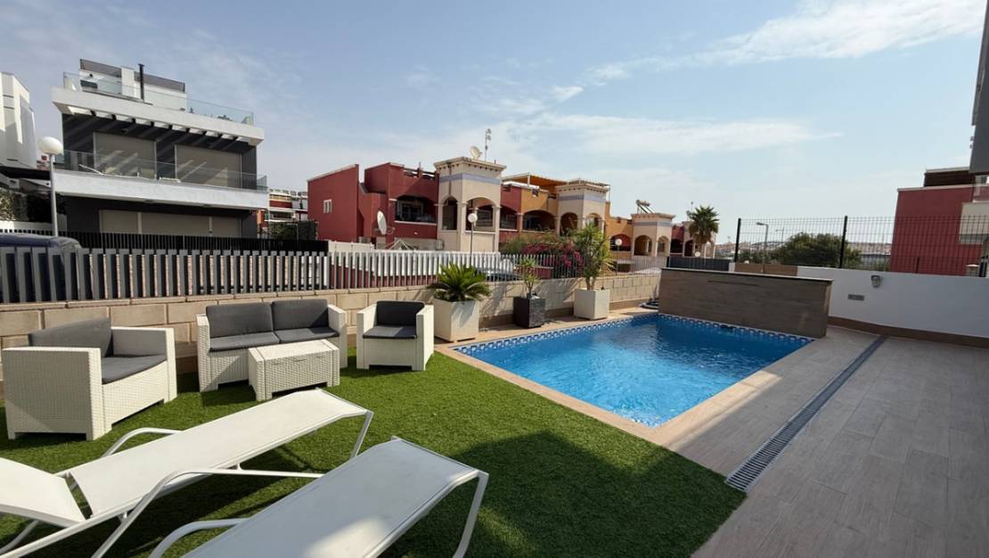 Sale - Villa - Orihuela - Orihuela Centro
