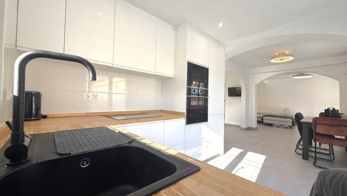 Sale - Villa - Orihuela - Orihuela Centro