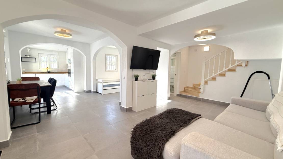 Sale - Villa - Orihuela - Orihuela Centro