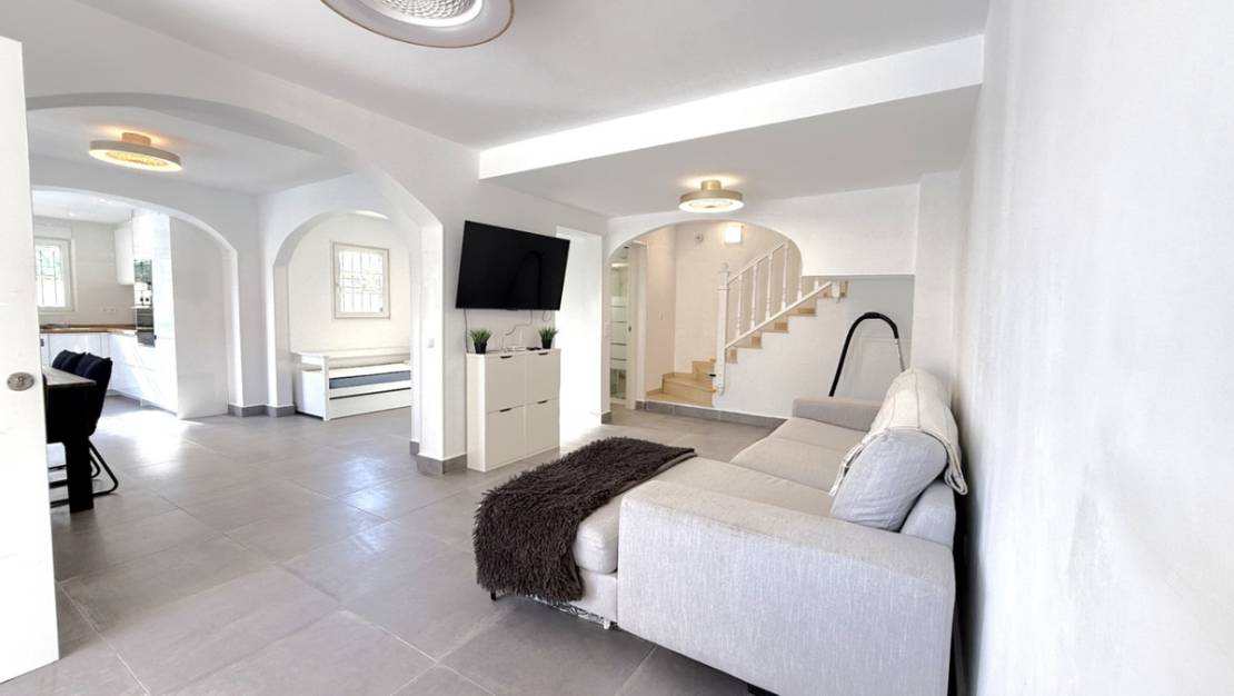 Sale - Villa - Orihuela - Orihuela Centro