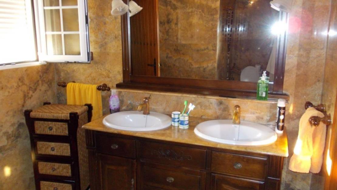 Sale - Villa - Orihuela - Orihuela Centro