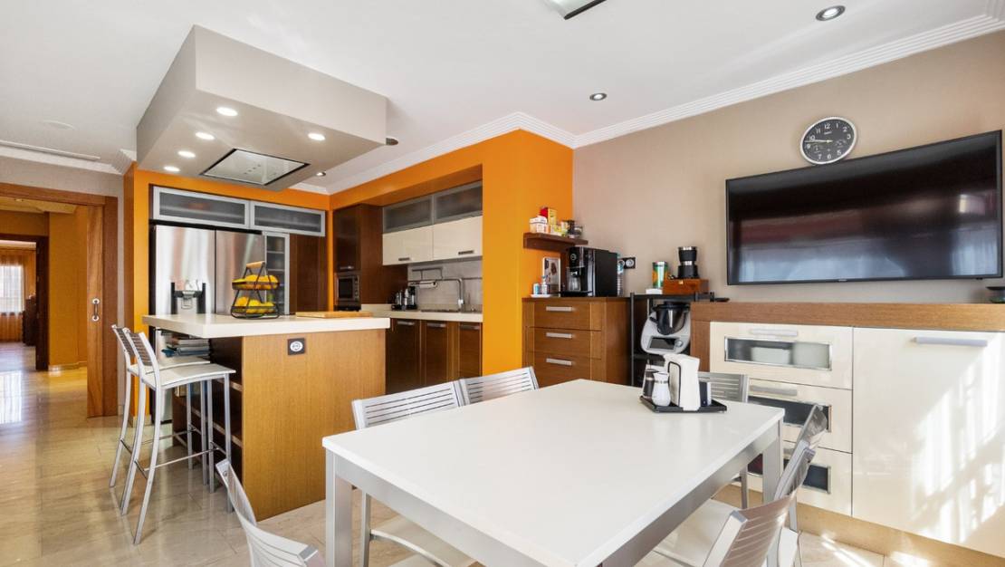 Sale - Villa - Orihuela - Orihuela Centro