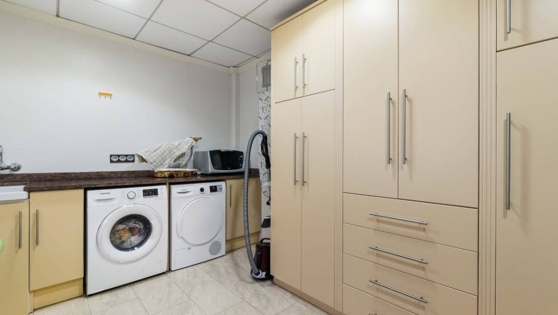 Sale - Villa - Orihuela - Orihuela Centro