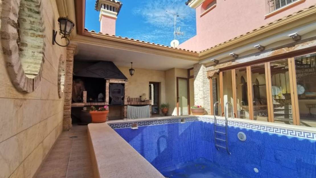 Sale - Villa - Orihuela - Orihuela Centro